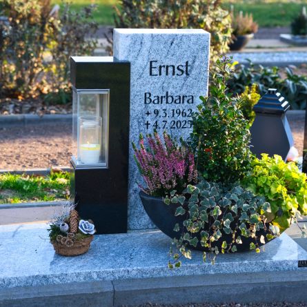 Viscount White mit Laterne aus Indian Black